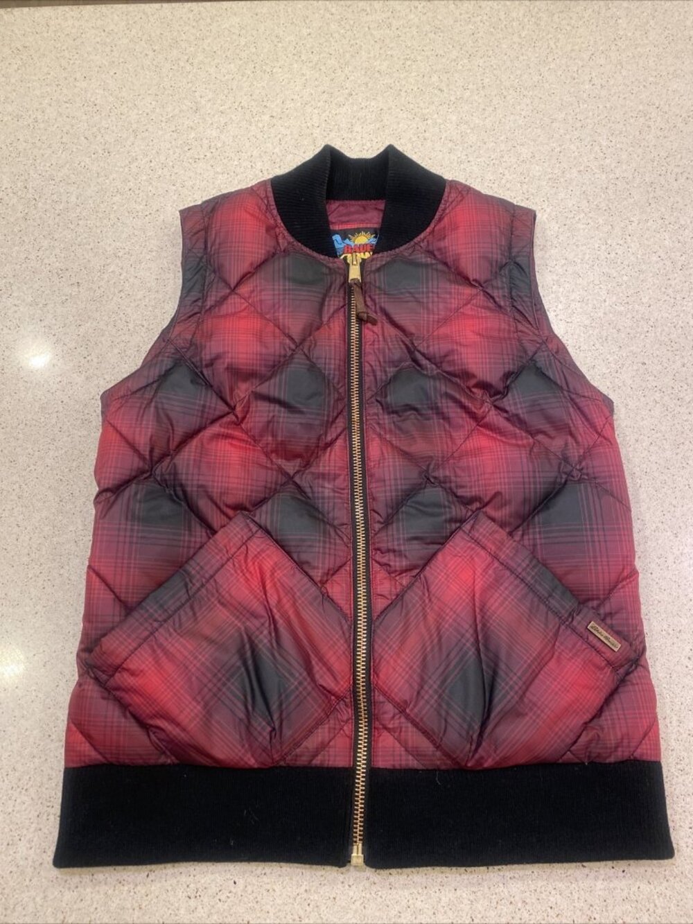 Eddie Bauer Women’s 1936 Skyliner Down Vest Medium Black/Red Plaid EUC